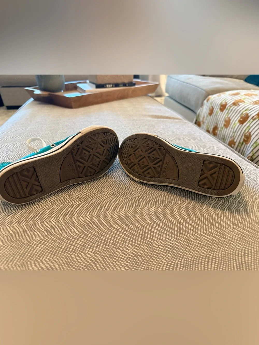 Used kids converse - size 1